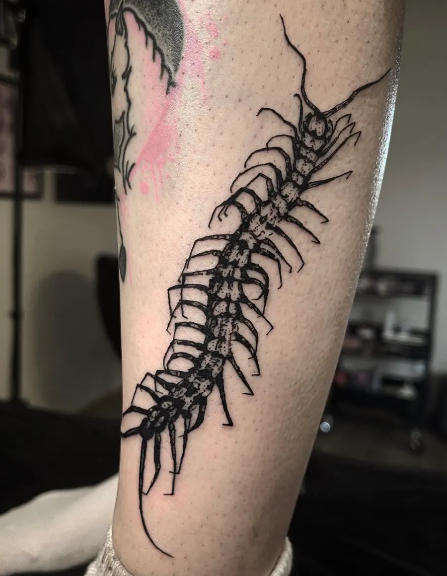 Blackwork tatuiruotė 51, Krustowich Ink, Vilnius