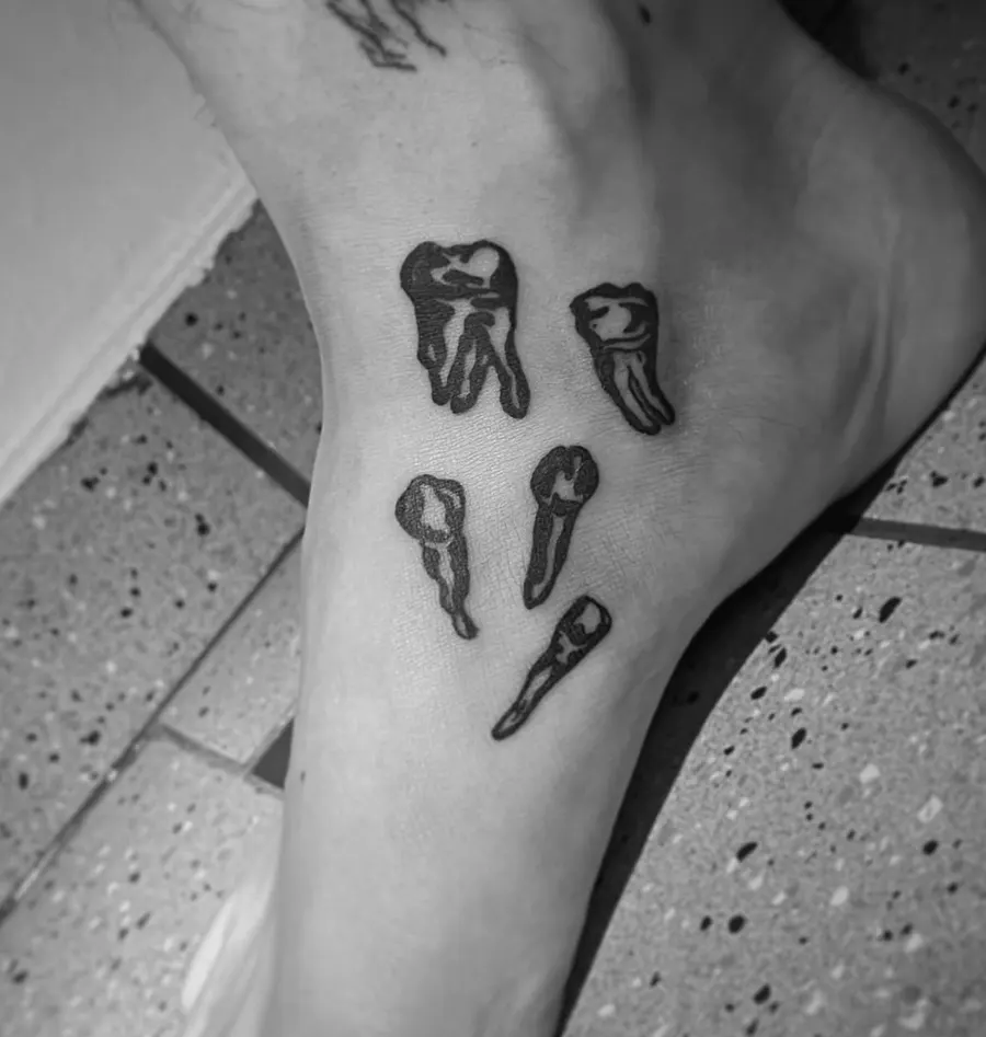 Blackwork tatuiruotė 73, Krustowich Ink, Vilnius